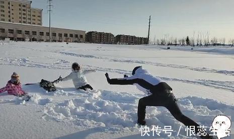 仨娃|奶爸带仨娃雪地里练“降龙十八掌”火了,一个真敢推,三个真敢倒