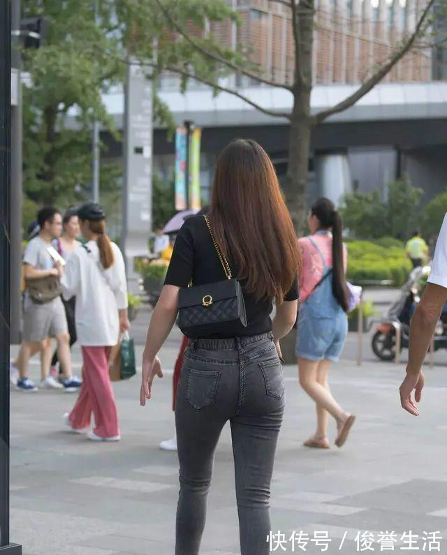 穿搭|时髦个性的瑜伽裤显得优雅大气，分外展示时髦气质，减龄美丽