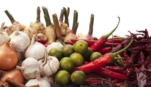 一日三餐|月子期四类食物多馋也别吃，耽误身体恢复不说，还可能引发不适