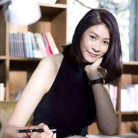 美女作家|41岁依旧单身！知名美女作家，曾是女排世界冠军，被曝要求太高了