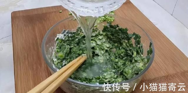 韭菜鸡蛋饼|早餐新吃法，不发面不揉面，比包饺子好吃百倍，越吃越想吃太香了