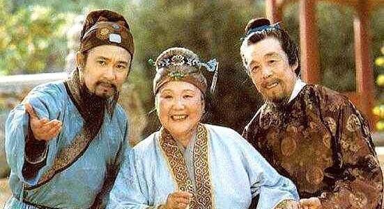 软烟罗|贾府有一位真正的名媛,见惯了大世面,王熙凤在她跟前就是小儿科