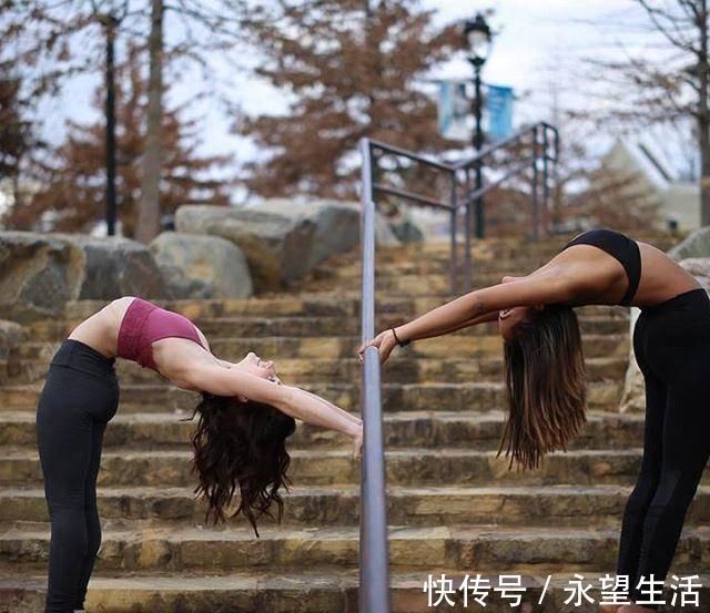 双臂|亮白好肤色怎样才能不请自来,记住7个瑜伽体式