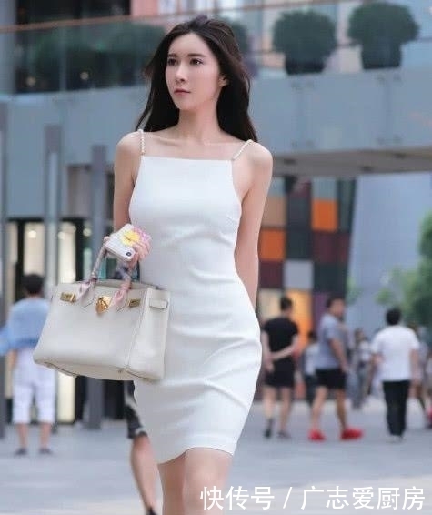 时尚范十足的小姐姐，气质优雅的穿搭，美感十足回头率超高