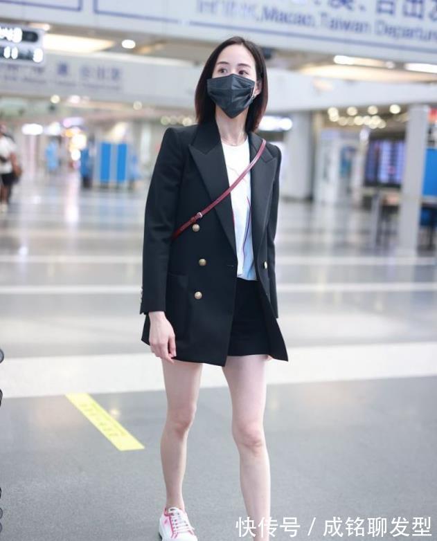 西装 张钧甯身材高挑匀称!大衣和西服叠穿显瘦不臃肿,真是又暖又美