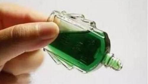 一滴风油精,能治“5种病”风油精的5个妙用,了解一下受益一生