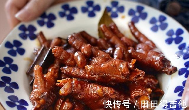 鸡爪|初秋季节当吃它,鸡爪软烂花生软糯,满满的胶原蛋白,好吃又养颜!