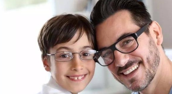 宝爸|孩子越长越像爷爷,宝爸私下做鉴定,结果出来宝爸乐了,家却没了