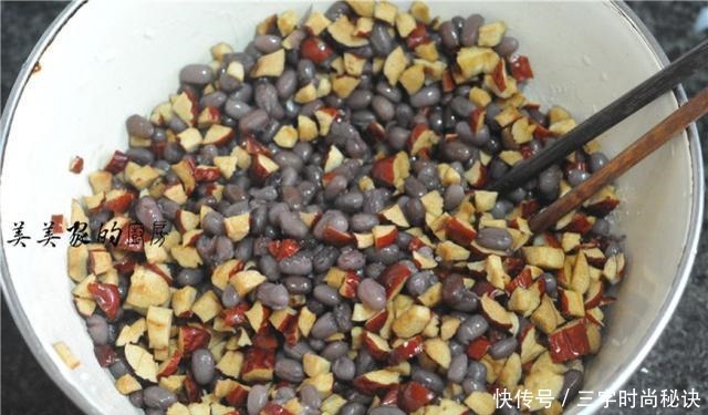 天气变凉,早餐别只蒸馒头!试试它吧,清甜软糯,早上好胃口!