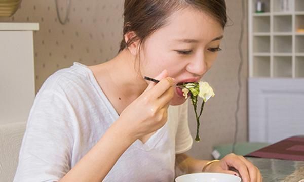 绿叶菜|谁说隔夜菜不能吃,该扔掉不吃的隔夜菜就一种,需注意