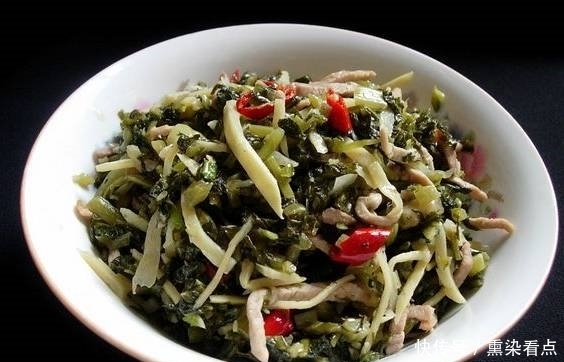 几道下饭菜一上桌,孩子吃得狼吞虎咽,饭菜一扫而光!