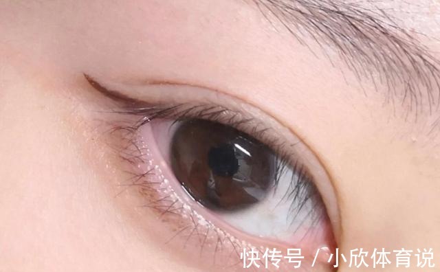 全包|哪些女生不适合“眼线”只画眼尾反而放大双眼,妆容好看易上手