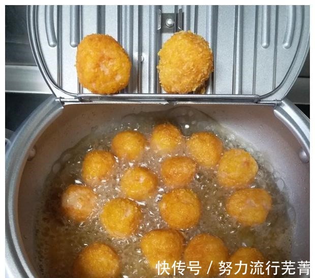 章鱼小丸子|家中自制“虾球”,素食荤做,个个外脆里嫩,“小白”也不怕失败!