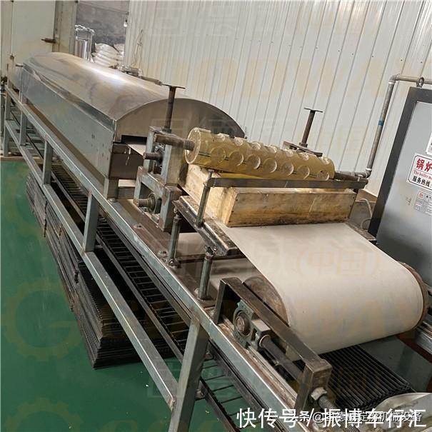 农户|农户选择这种红薯粉条机，一机多用，种类丰富，一天能做几十吨