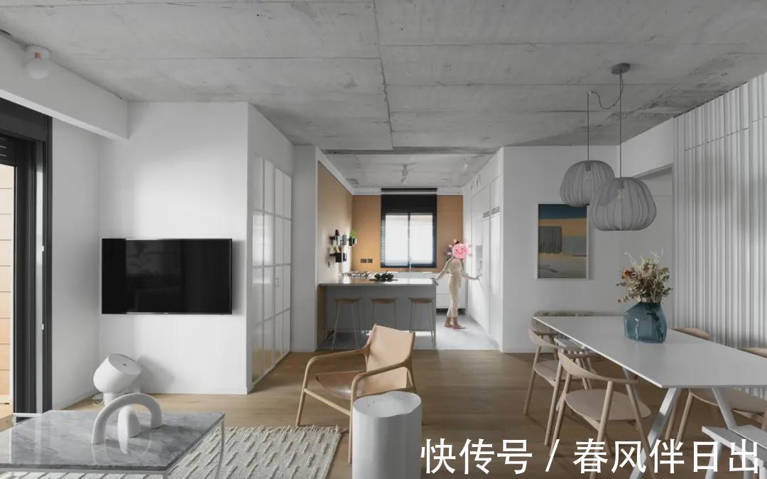 玻璃|年轻妈妈坚持砸墙换玻璃，只刷大白墙，105㎡装出了大平层效果