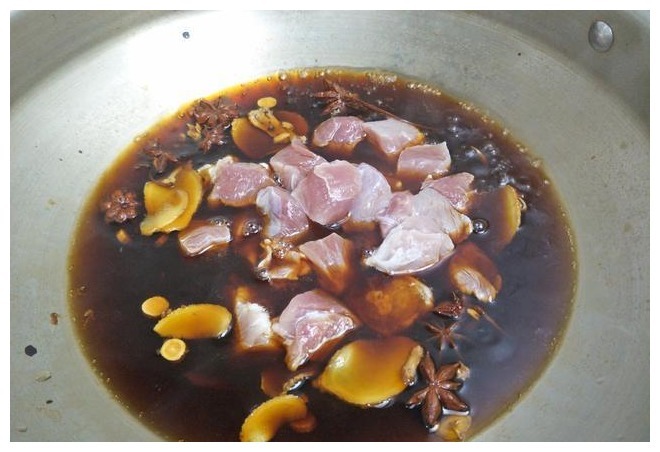 土豆炖肉,5步详细操作方法教给你,这样做香而不腻