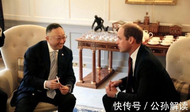 铺位|公务员辞职下海卖鸭，靠电脑配件年赚70亿，生活奢靡，酒只喝拉菲