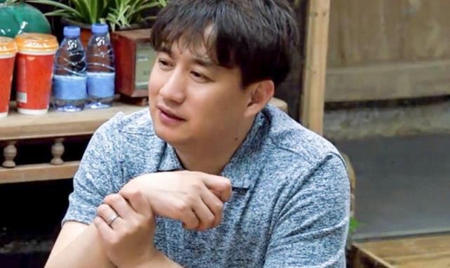 《向往5》大厨变成彭昱畅?黄磊“退位”早有伏笔,受累还遭埋怨谁受到了