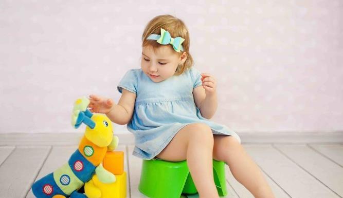 如厕|如何给宝宝进行如厕训练？试试这几招，轻松让娃自己上厕所