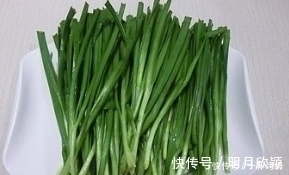 蜂蜜|吃了韭菜后1小时内,切记别碰4种食物,不然引起身体不适