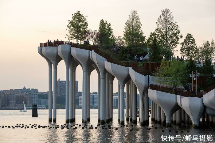 排水管|65个活久未见的设计,一战纪念碑是一家人的“合影”,但缺一个人