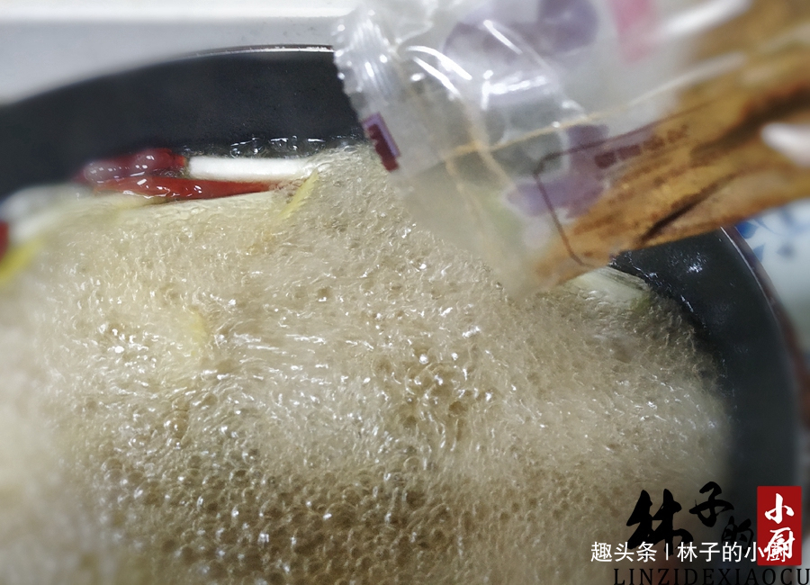 儿子隔三差五就要吃一回，5块钱一大盘独自吃个精光，总是吃不腻