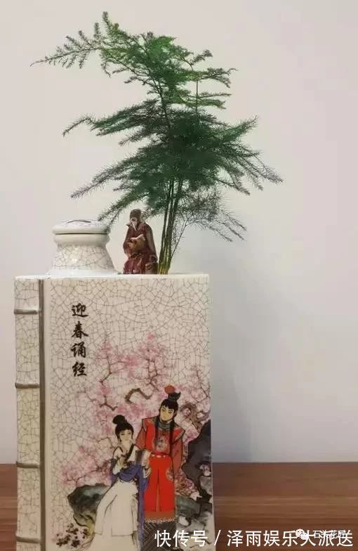 过年家里有“酒瓶”,教你10分钟做“花盆”,比买的还“好看”