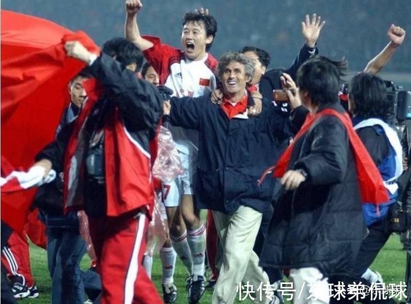 李铁|有归化的国足和02年国足差距有多大?孙继海:踢越南讲着笑话上场