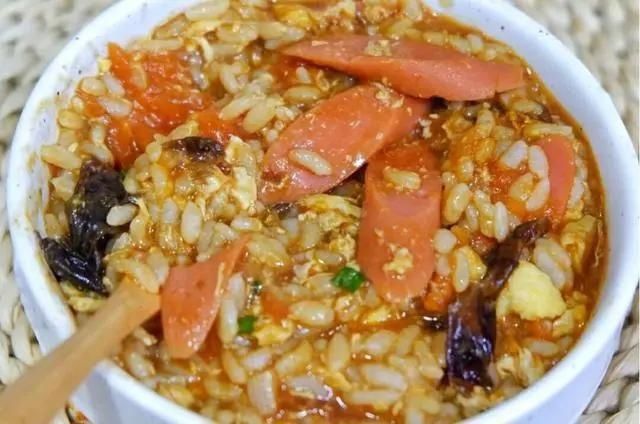 舔盘|剩米饭不要再做炒饭了,教你做更好吃的烩饭,好吃到舔盘