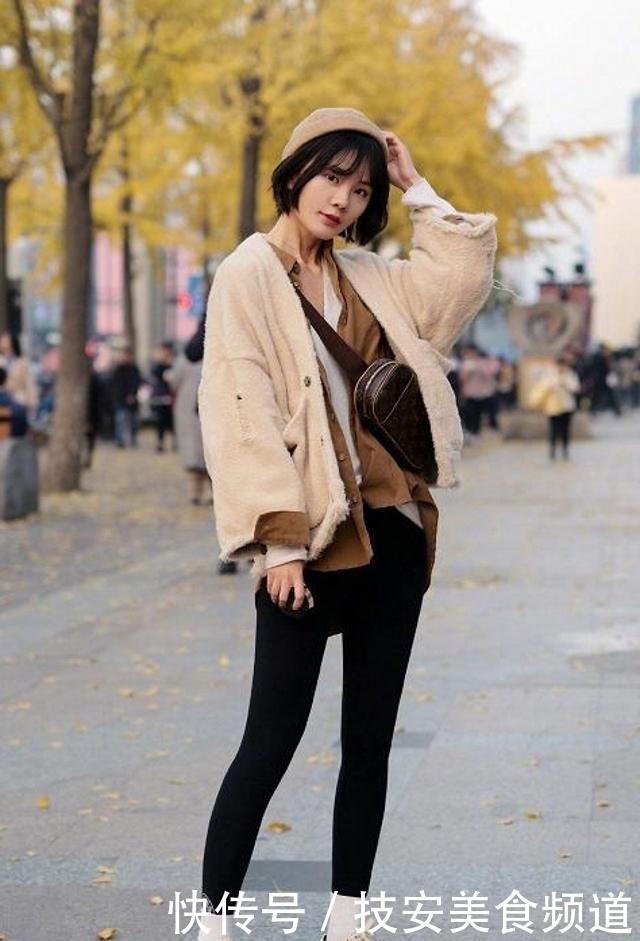 打底裤大气又显清纯气质,优雅别致更显美丽身姿