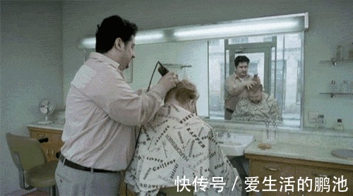 |搞笑GIF:妹子,你是个有才华的人,就是太贪玩了!