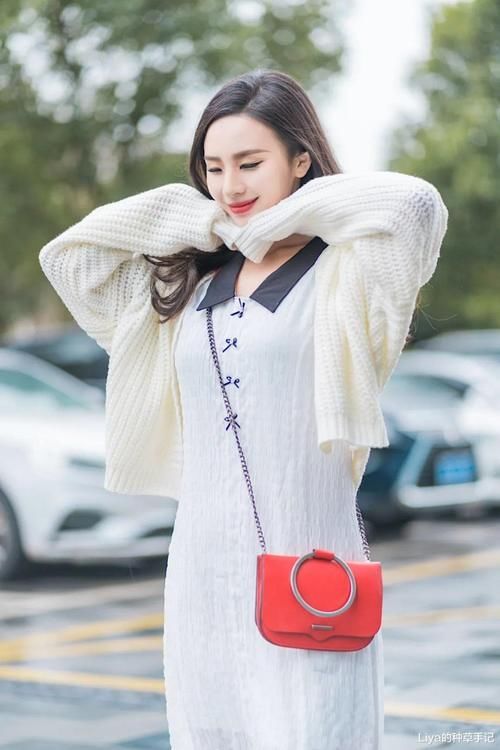 “王炸裙”好看又撩人，2021就买它！