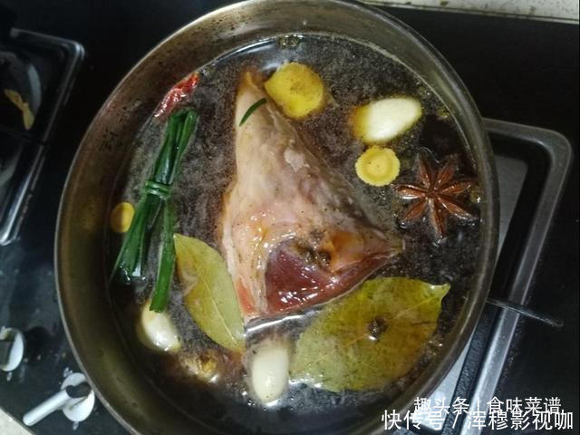 最关键|怎样炖牛肉吃着才软烂鲜香,老师傅告诉我,只需一勺,轻松搞定