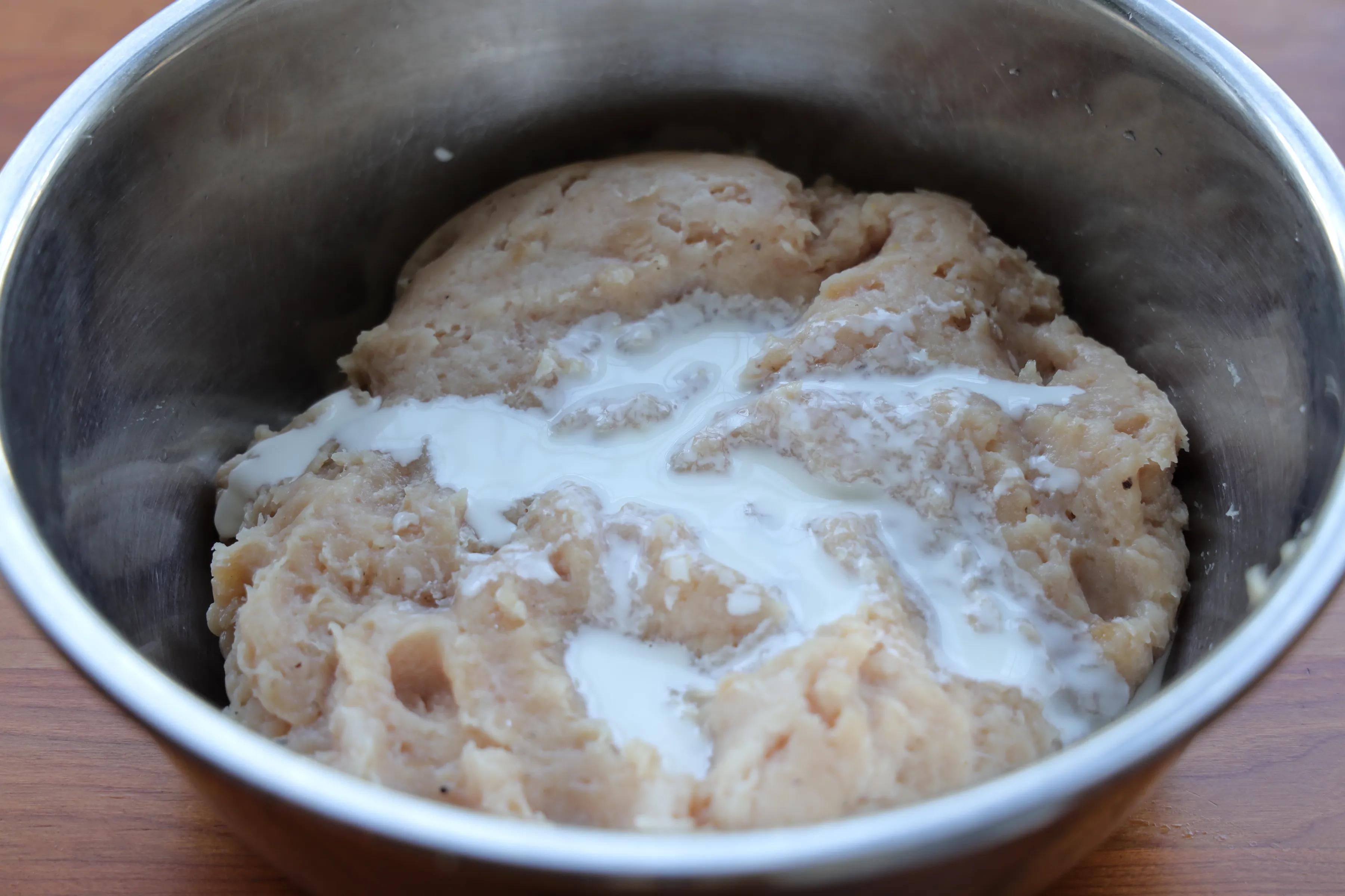 鸡胸肉别水煮，试试做成脆皮肠，低油低脂，煎一煎超级方便又健康