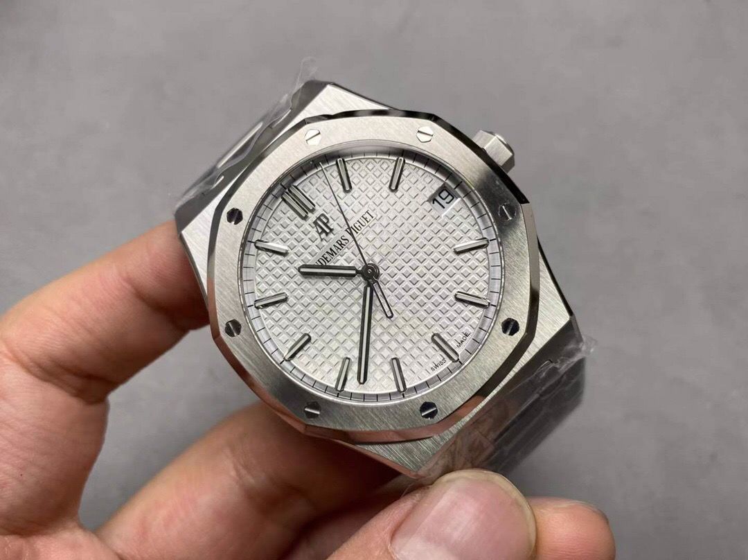 正品 瑞士对中国复刻表水平如此超高,瑞士钟表协会表示严重抗议