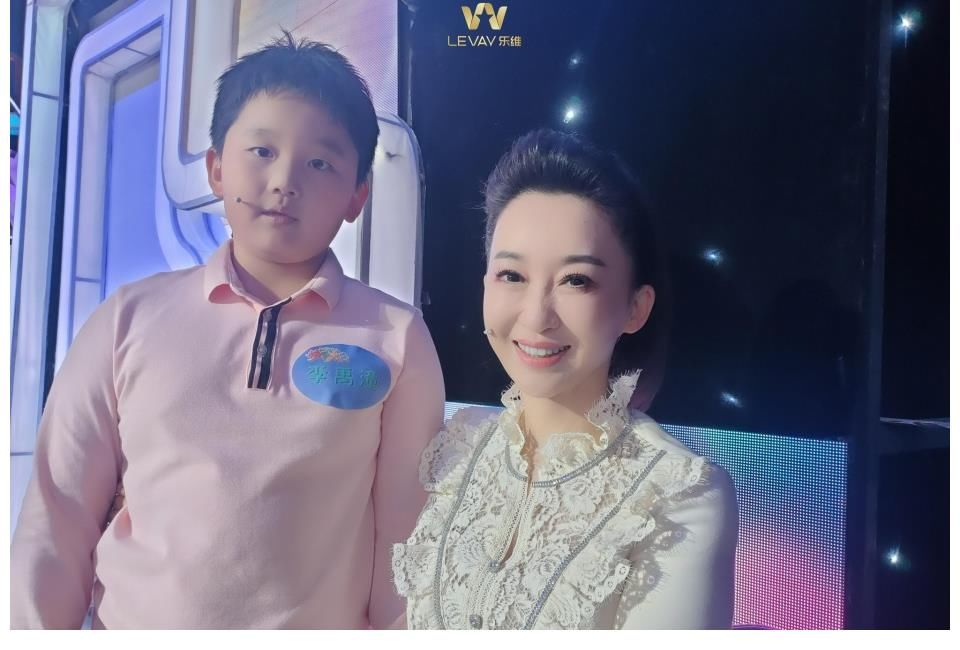 快乐大巴|乐维文化:素质偶像熊芮妍、李禹潼受邀参加央视《快乐大巴》节目