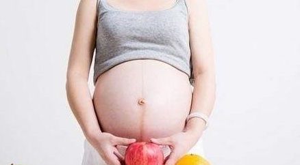 小萍|怀孕时,孕妇肚子上出现的“线”是什么?和胎儿的性别有关吗?