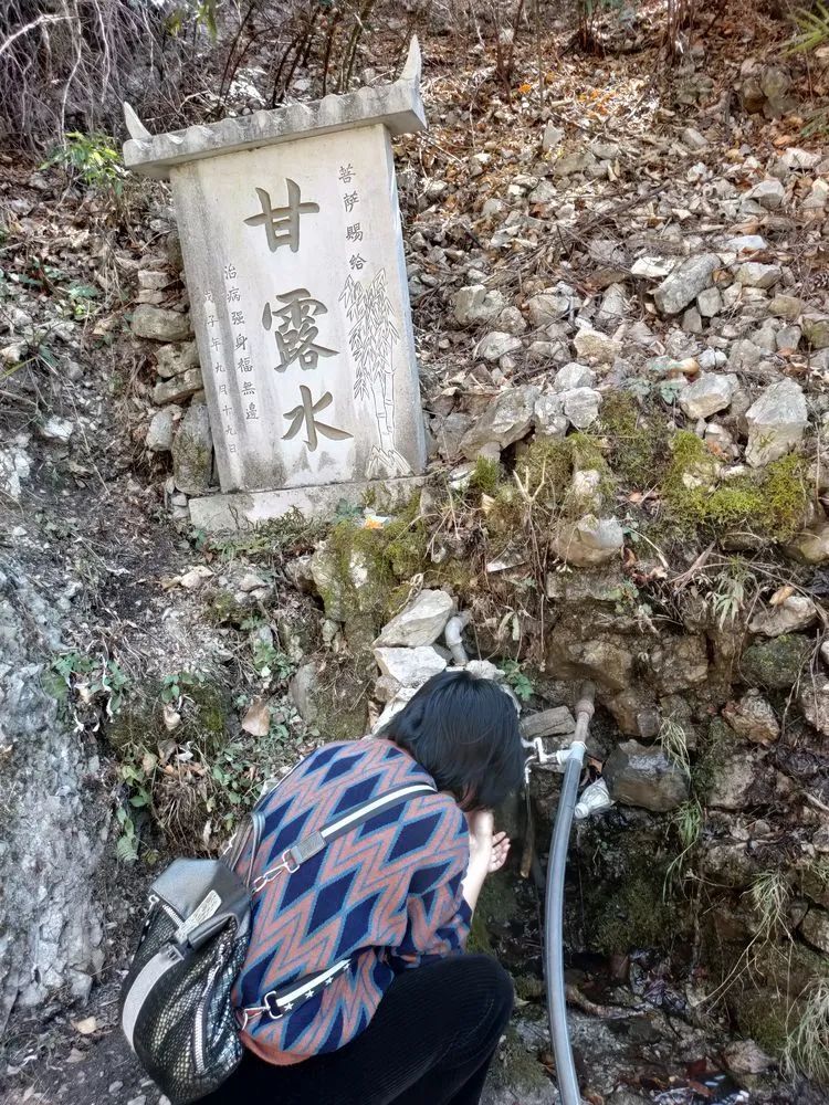指南村|登顶东川小牯牛山——慈悲殿