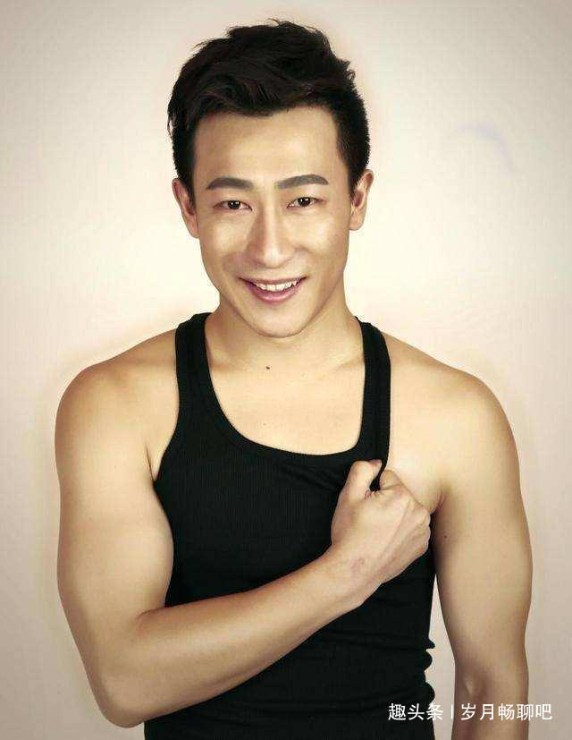 一夜成名|他是星光大道亞軍,父親是趙本山得意門徒,但他的星途卻遭遇坎坷