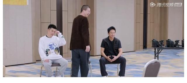 5哈2李诞随口道出嘉宾真相,恕我直言,李诞和他的员工才是常驻吧