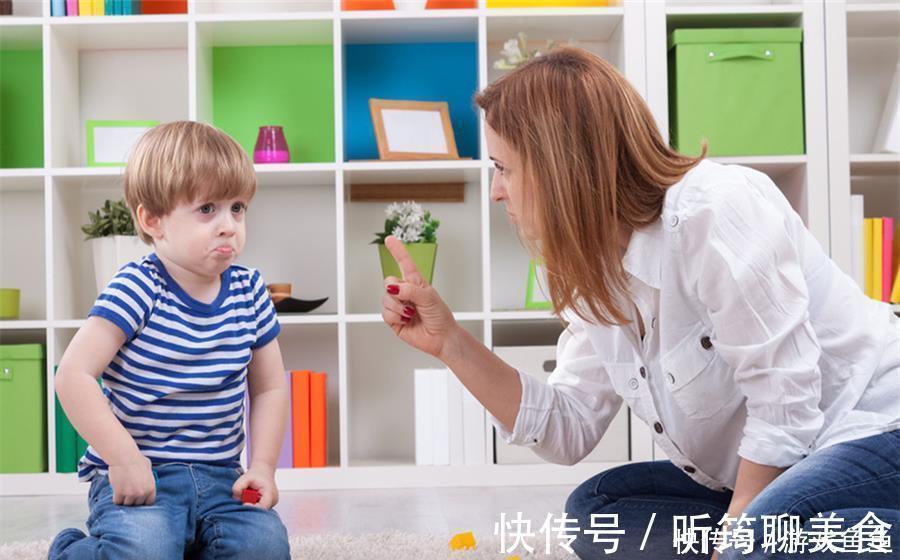 胆小|担心孩子胆小,家长的这些行为最好少做,以免孩子心理受伤