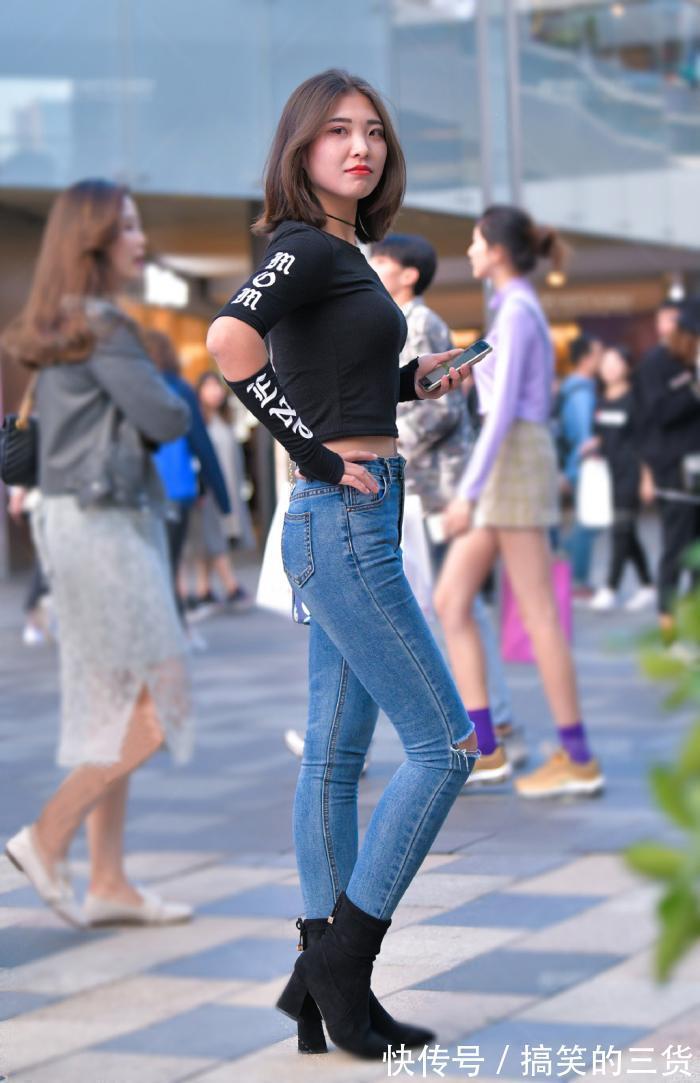 小姐姐 气质女生的牛仔裤穿搭,休闲又利落,轻松展现出了帅气有型的美