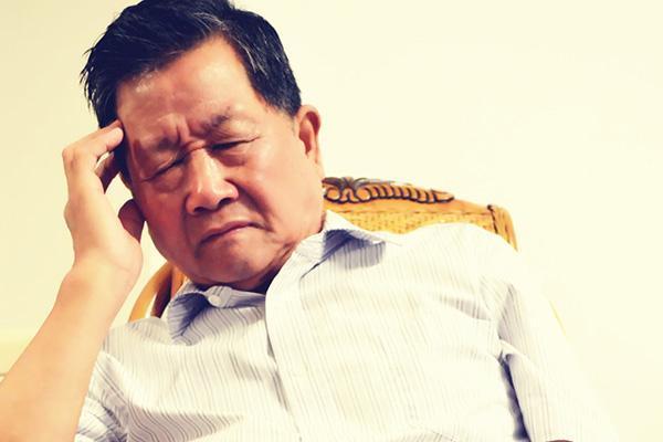 牢记|50岁后是养寿期，请牢记睡前三不带，晨起三不做，饭后三不急