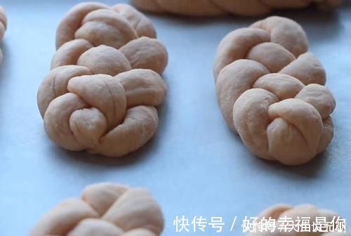 长条|西红柿加2个鸡蛋,这样做连吃一周都不腻,无油无水,好吃又健康