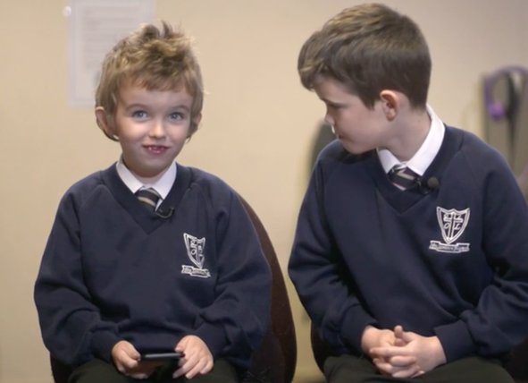 肖恩|超棒大哥！英国9岁男童开发App，帮助6岁自闭症弟弟与人沟通