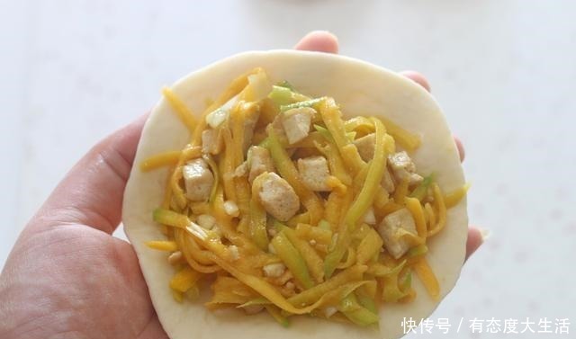 南瓜豆腐|用南瓜和豆腐做素馅儿包，无需过多调料，蒸出来比肉包子都香