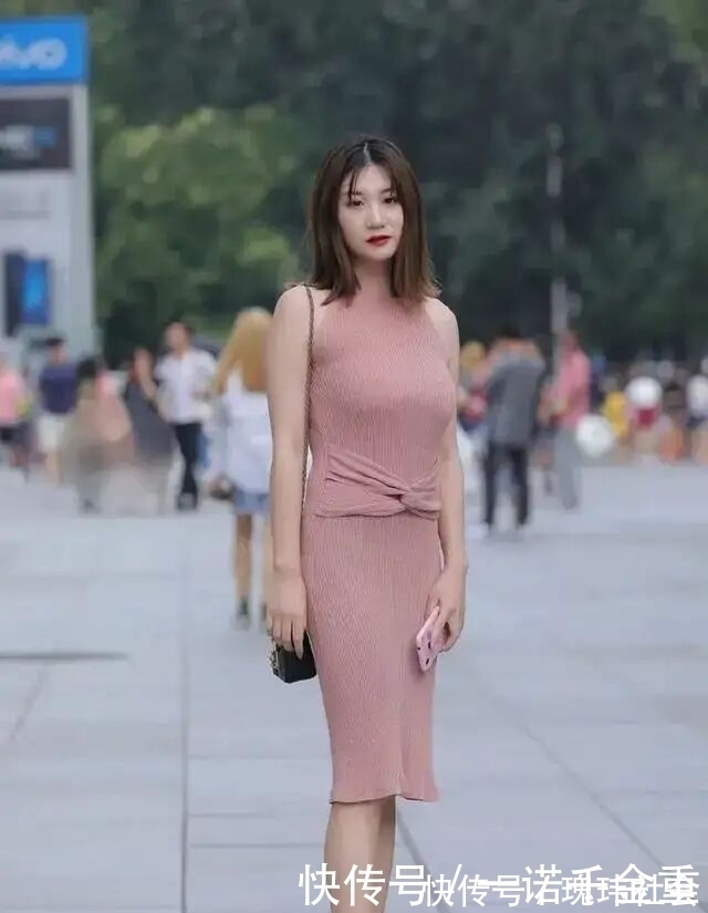 裙子 你out了吗?如今“针织裙”才是香饽饽,别再被蒙在鼓里了!