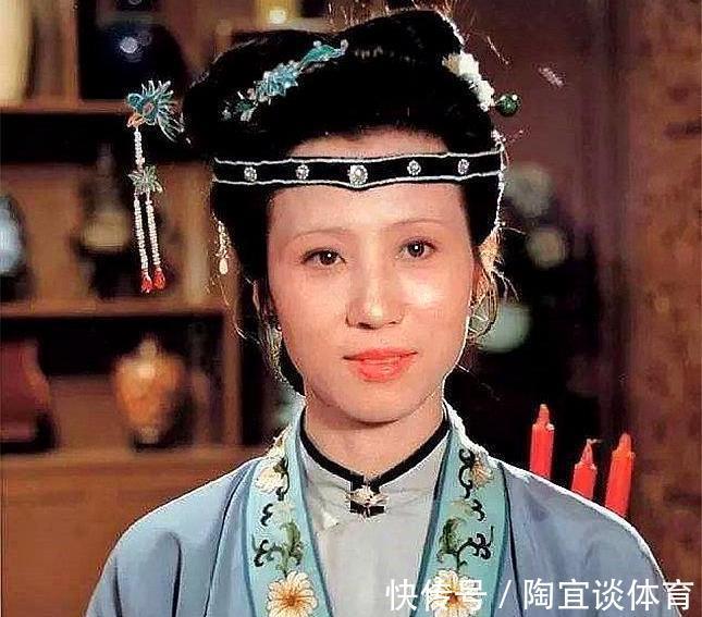 尤氏|红楼梦：贾府被抄家后，薛宝钗去哪儿了？书中早有暗示