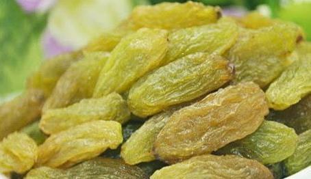 冬病夏治|葡萄干与此物一起泡，睡前喝一杯，温暖手脚，失眠也好了