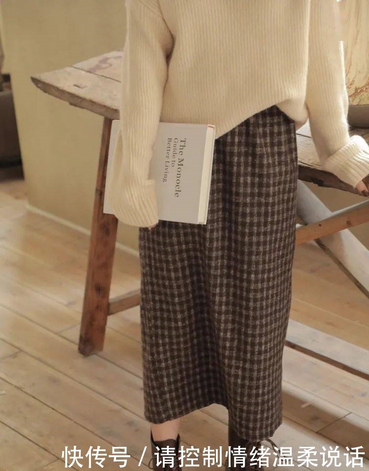 2021年第一套绝美气质穿搭:丝绒裙+毛衣!!!